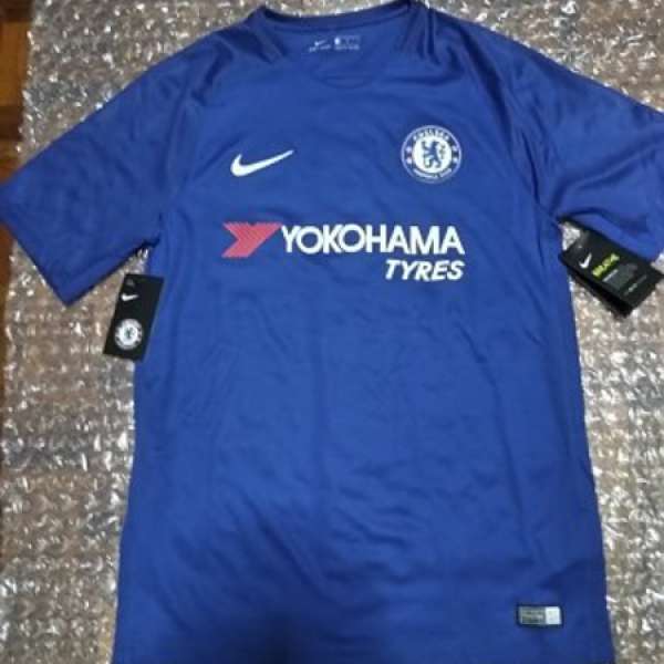 Chelsea trikot ist blauer Ozean